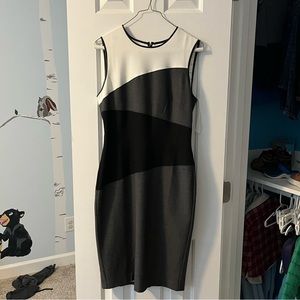 Beautiful knee length dress! Great for office or nice dinners!